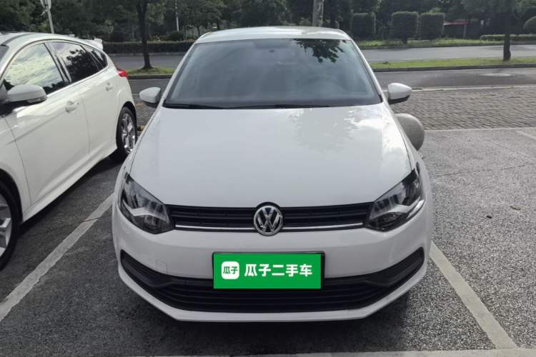 Used Volkswagen Polo 2016 1.4L Manual Fashion Model Front