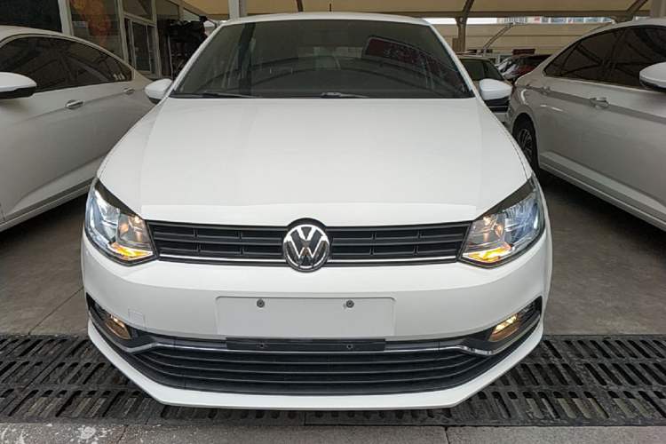 Used Volkswagen Polo 2016 1.6L Automatic Comfort Model Front