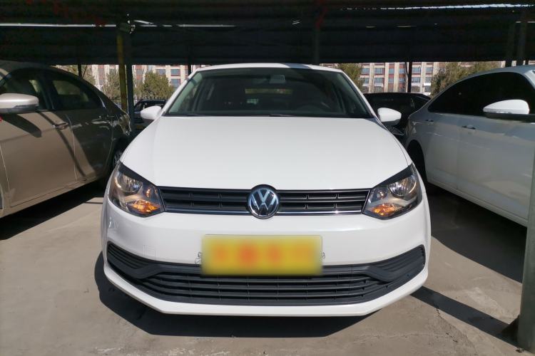 Used Volkswagen Polo 2016 1.4L Manual Fashion Model Front