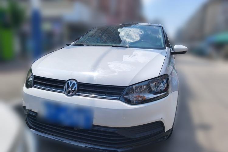 Used Volkswagen Polo 2016 1.4L Manual Fashion Model Front