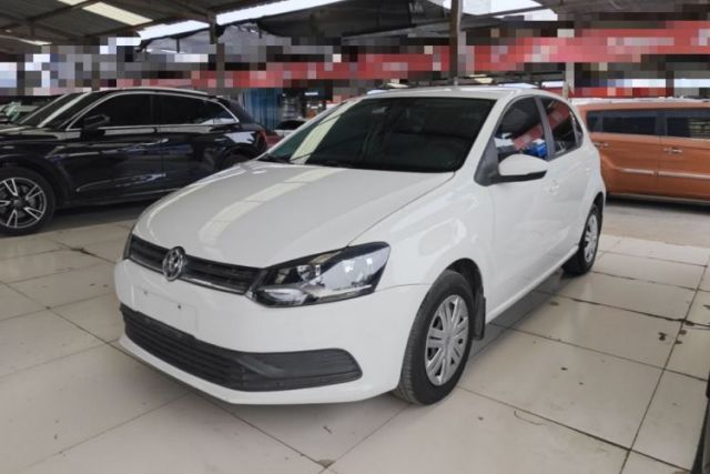 Ojetý Volkswagen Polo 2016 1.4L Automatic Trendy Model
