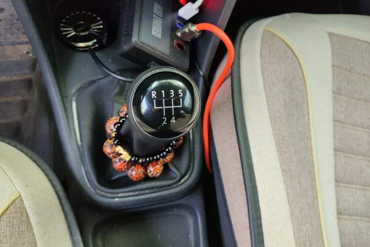 Used Volkswagen Polo 2016 1.4L Manual Fashion Model Gear Lever