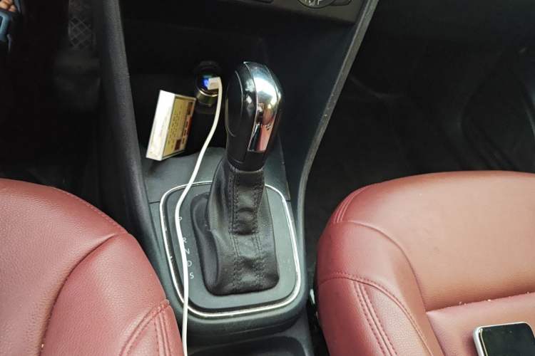 Used Volkswagen Polo 2016 1.4L Automatic Trendy Model Gear Lever