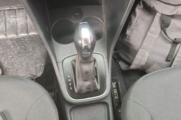 Used Volkswagen Polo 2016 1.4L Automatic Trendy Model Gear Lever