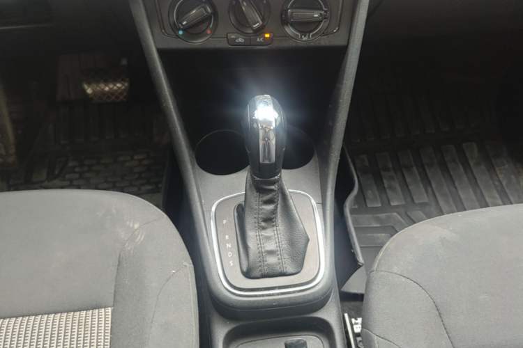 Used Volkswagen Polo 2016 1.4L Automatic Trendy Model Gear Lever