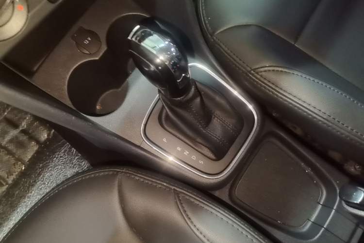 Used Volkswagen Polo 2016 1.4L Automatic Trendy Model Gear Lever