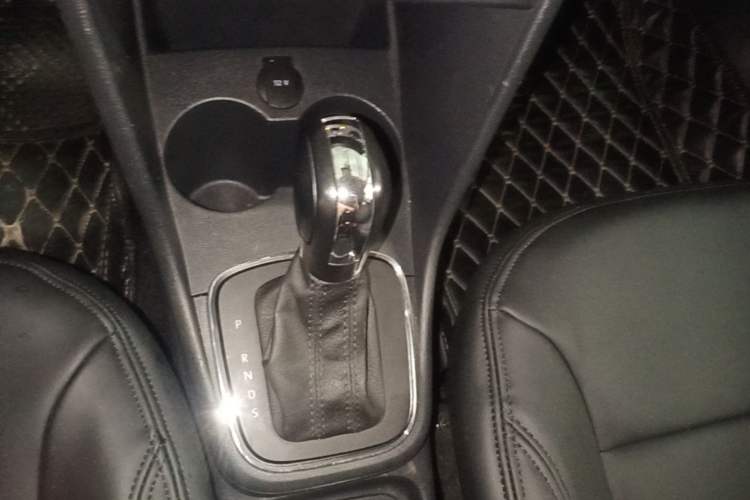 Used Volkswagen Polo 2016 1.4L Automatic Trendy Model Gear Lever