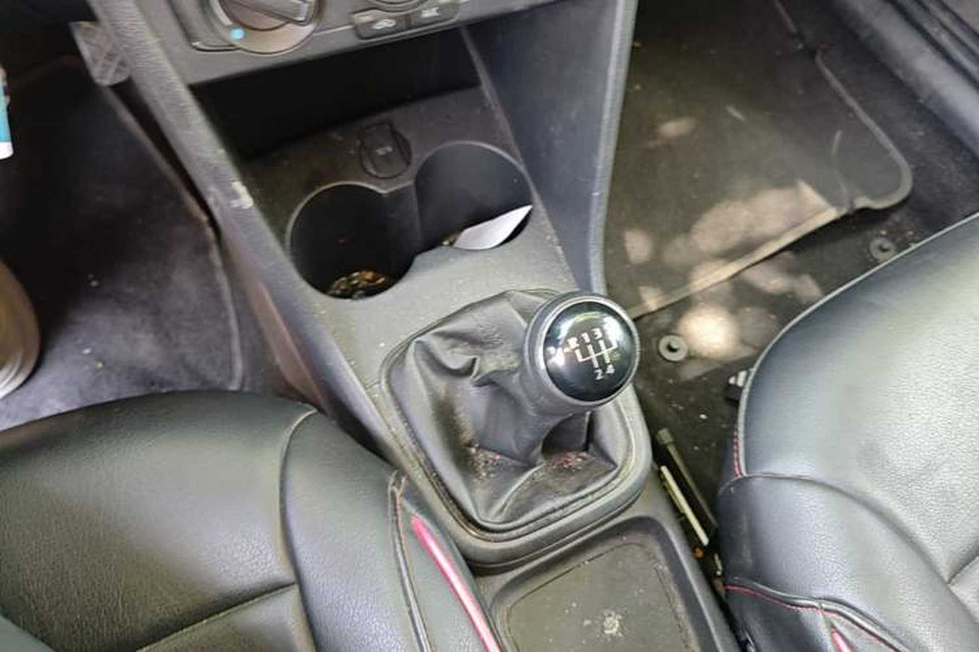 Used Volkswagen Polo 2016 1.4L Manual Fashion Model Gear Lever