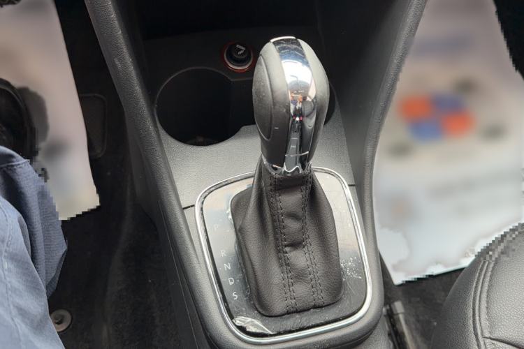 Used Volkswagen Polo 2016 1.6L Automatic Comfort Model Gear Lever