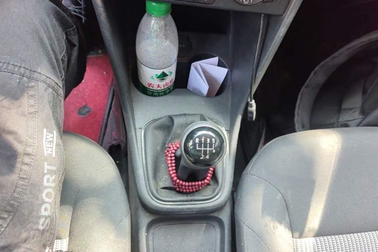 Used Volkswagen Polo 2016 1.4L Manual Fashion Model Gear Lever