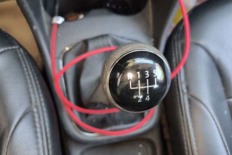 Used Volkswagen Polo 2016 1.4L Manual Fashion Model Gear Lever