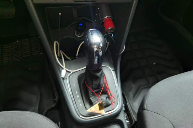 Used Volkswagen Polo 2016 1.4L Automatic Trendy Model Gear Lever