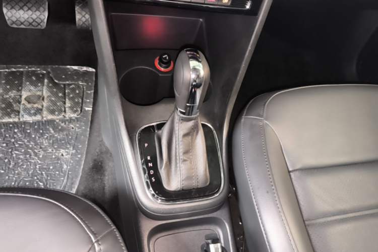 Used Volkswagen Polo 2016 1.6L Automatic Luxury Model Gear Lever