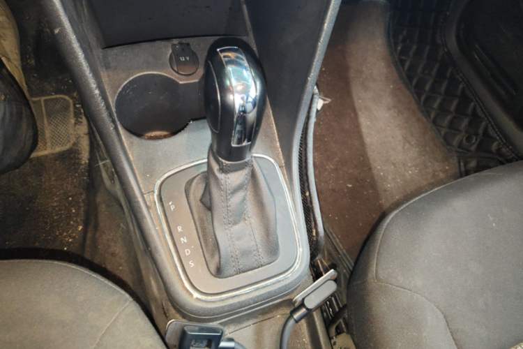 Used Volkswagen Polo 2016 1.4L Automatic Trendy Model Gear Lever