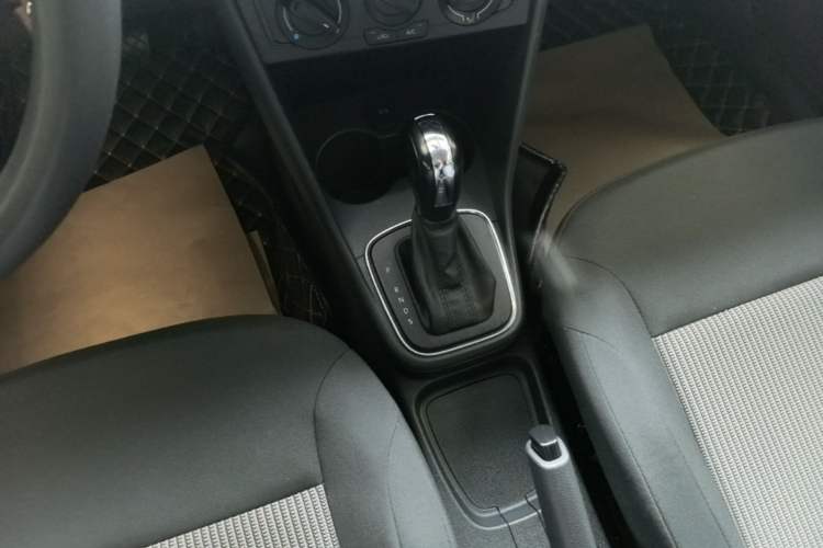 Used Volkswagen Polo 2016 1.4L Automatic Trendy Model Gear Lever