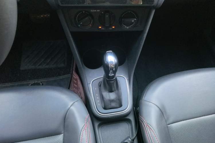 Used Volkswagen Polo 2016 1.4L Automatic Trendy Model Gear Lever