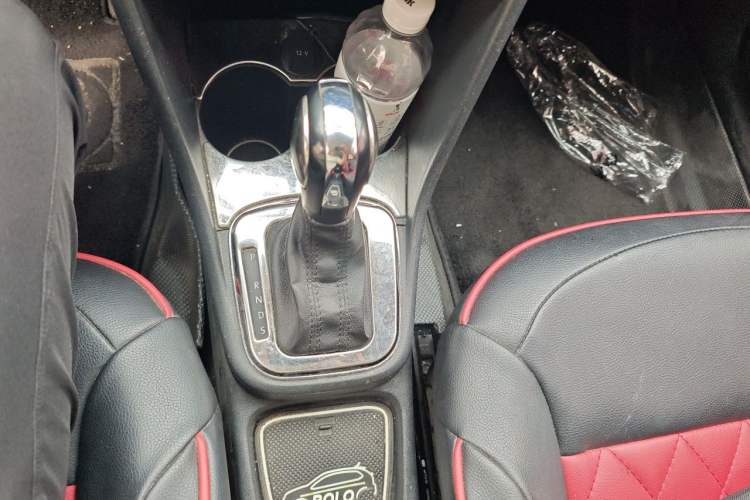 Used Volkswagen Polo 2016 1.4L Automatic Trendy Model Gear Lever