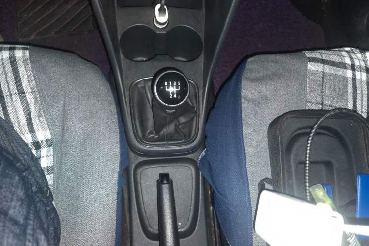 Used Volkswagen Polo 2016 1.4L Manual Fashion Model Gear Lever