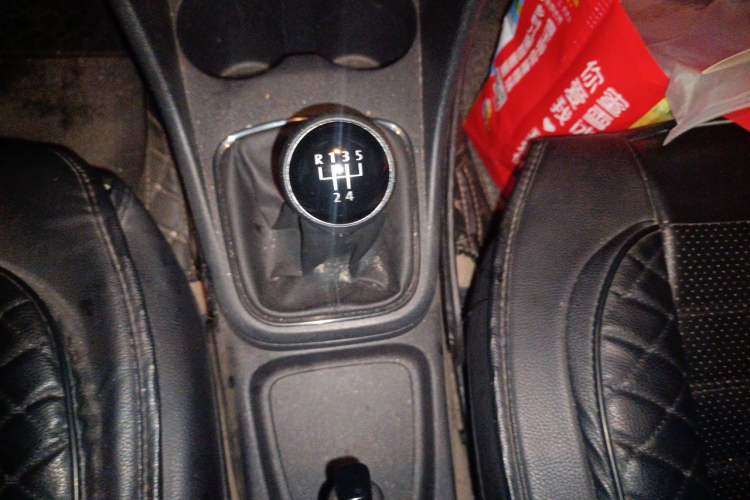 Used Volkswagen Polo 2016 1.4L Manual Fashion Model Gear Lever