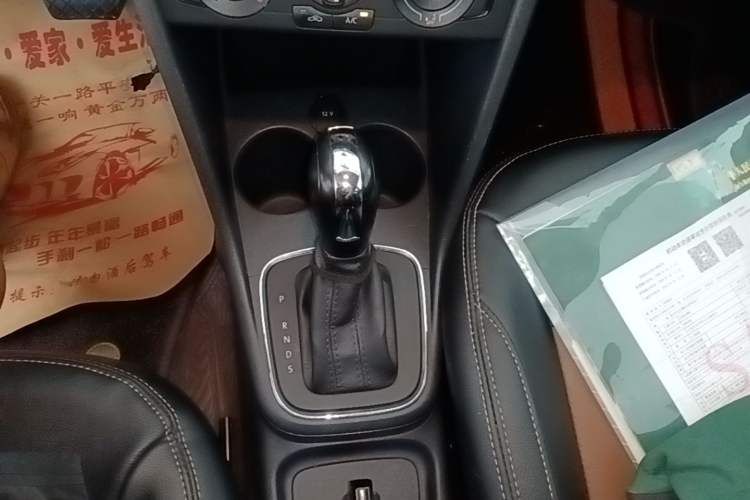 Used Volkswagen Polo 2016 1.4L Automatic Trendy Model Gear Lever