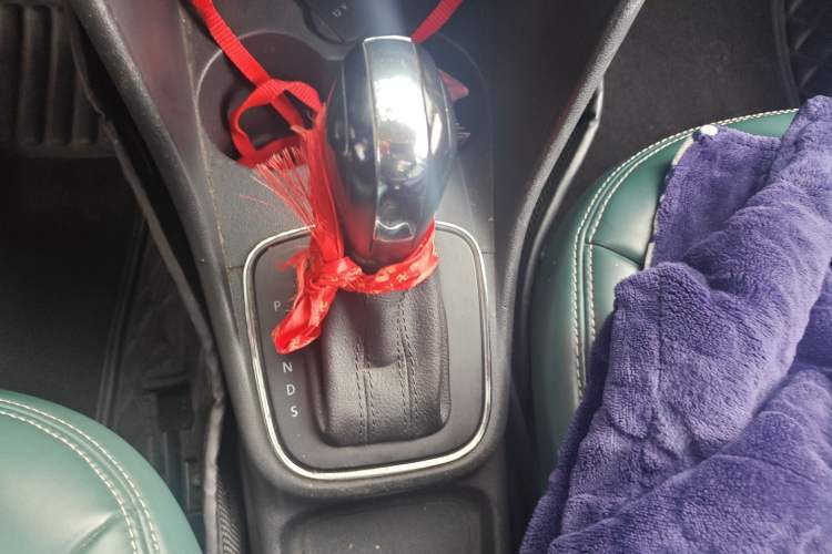 Used Volkswagen Polo 2016 1.4L Automatic Trendy Model Gear Lever