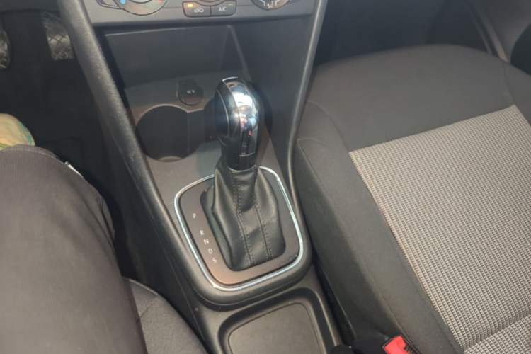 Used Volkswagen Polo 2016 1.4L Automatic Trendy Model Gear Lever