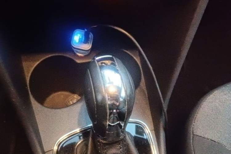 Used Volkswagen Polo 2016 1.6L Automatic Comfort Model Gear Lever