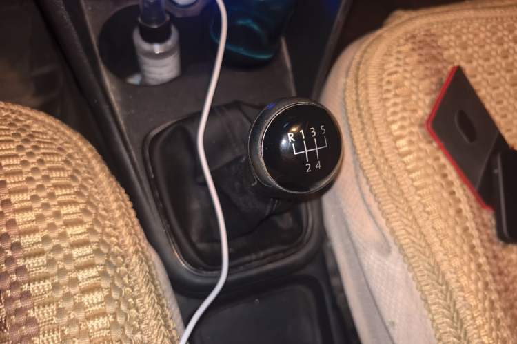 Used Volkswagen Polo 2016 1.4L Manual Fashion Model Gear Lever