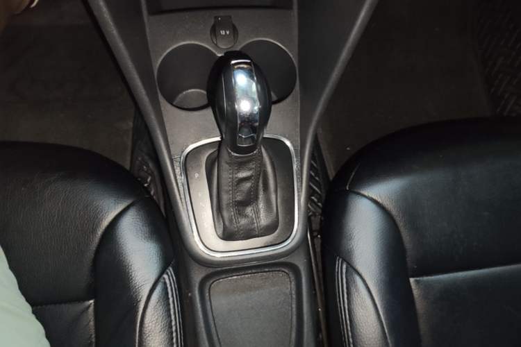 Used Volkswagen Polo 2016 1.4L Automatic Trendy Model Gear Lever