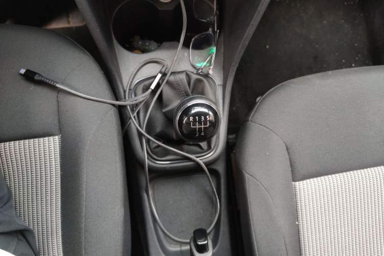 Used Volkswagen Polo 2016 1.4L Manual Fashion Model Gear Lever