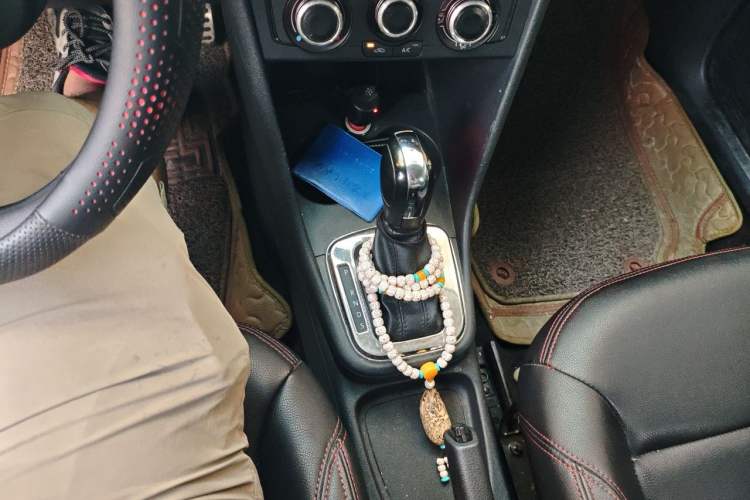 Used Volkswagen Polo 2016 1.4L Automatic Trendy Model Gear Lever