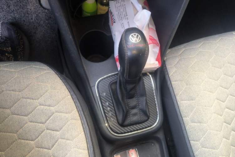 Used Volkswagen Polo 2016 1.4L Automatic Trendy Model Gear Lever