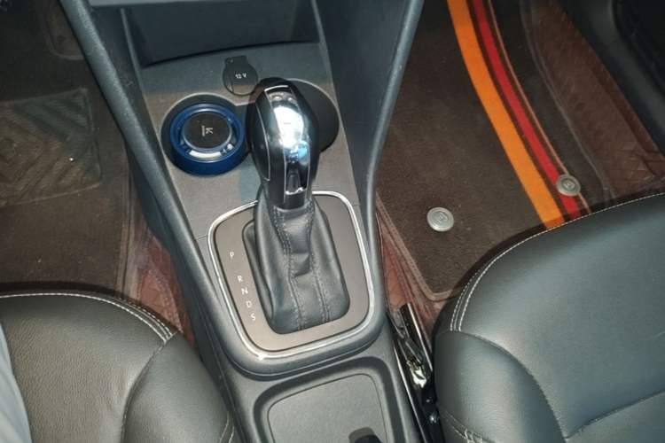 Used Volkswagen Polo 2016 1.4L Automatic Trendy Model Gear Lever