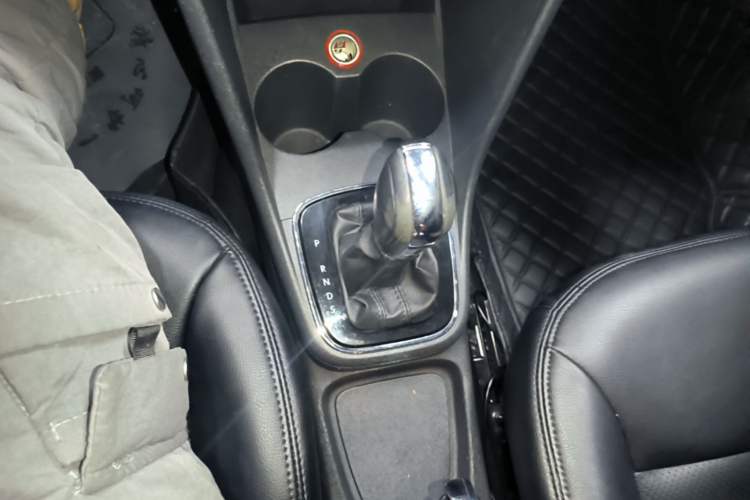 Used Volkswagen Polo 2016 1.6L Automatic Comfort Model Gear Lever