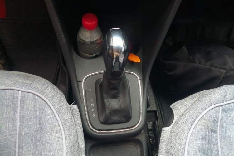 Used Volkswagen Polo 2016 1.4L Automatic Trendy Model Gear Lever
