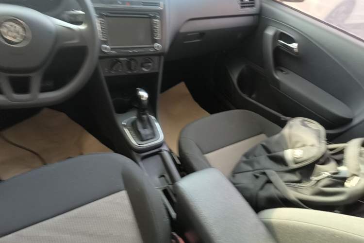 Used Volkswagen Polo 2016 1.4L Automatic Trendy Model Gear Lever