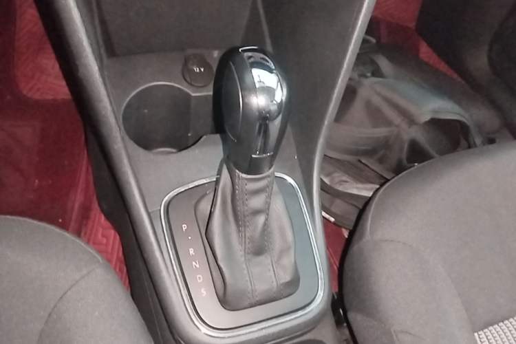 Used Volkswagen Polo 2016 1.4L Automatic Trendy Model Gear Lever