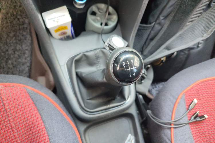 Used Volkswagen Polo 2016 1.4L Manual Fashion Model Gear Lever