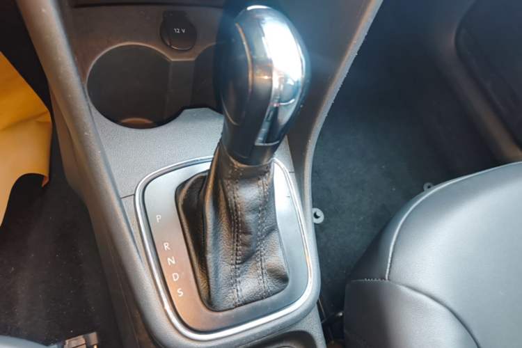 Used Volkswagen Polo 2016 1.4L Automatic Trendy Model Gear Lever