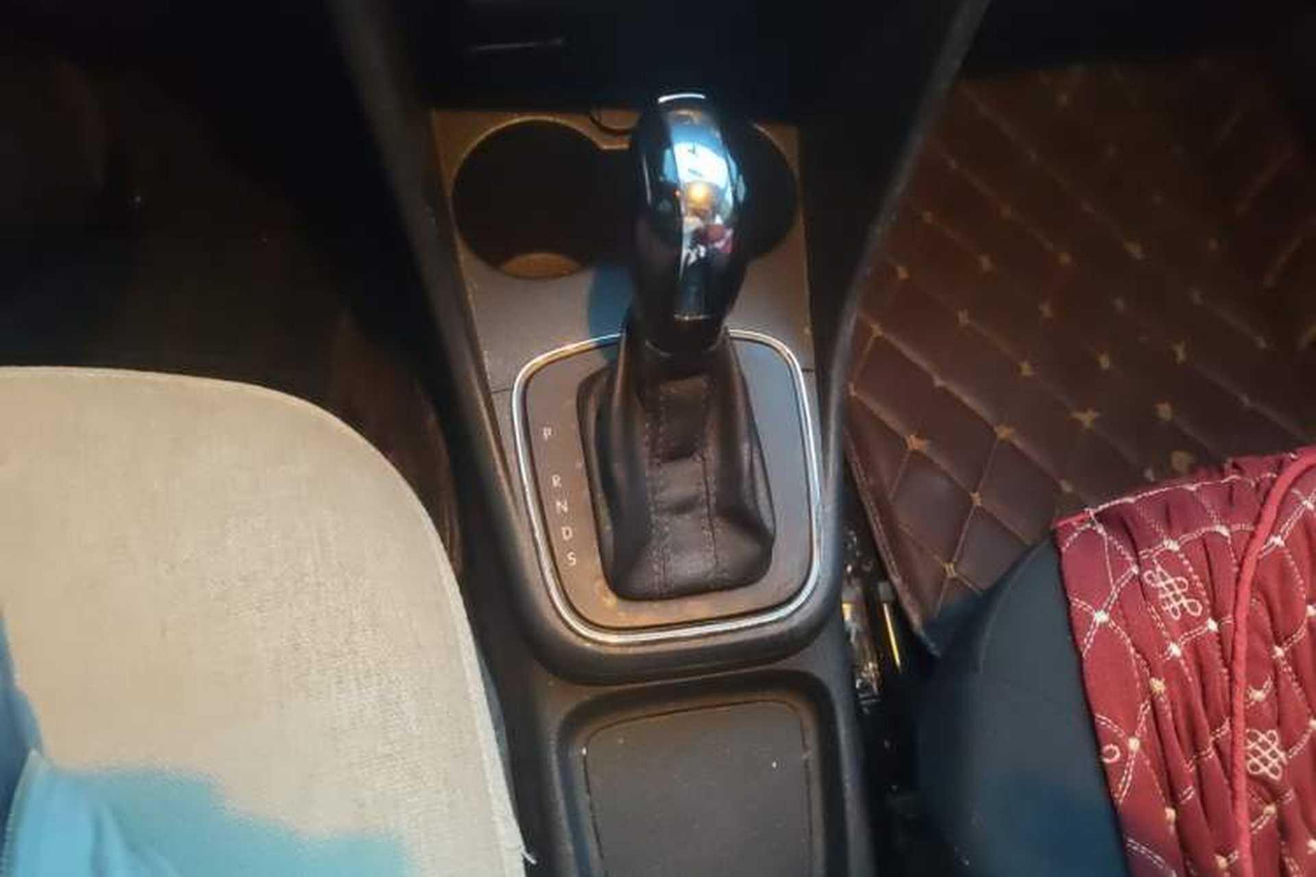 Used Volkswagen Polo 2016 1.4L Automatic Trendy Model Gear Lever