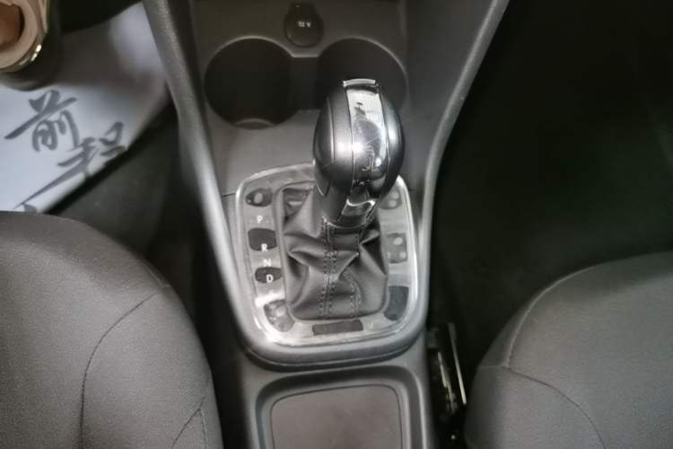 Used Volkswagen Polo 2016 1.4L Automatic Trendy Model Gear Lever