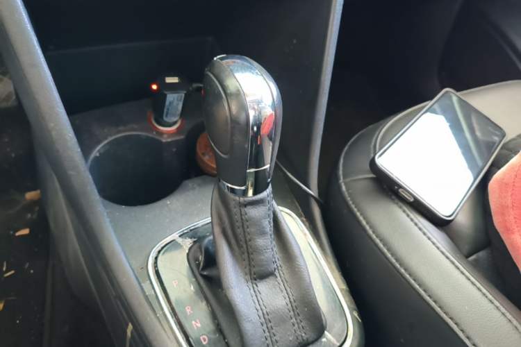 Used Volkswagen Polo 2016 1.6L Automatic Luxury Model Gear Lever