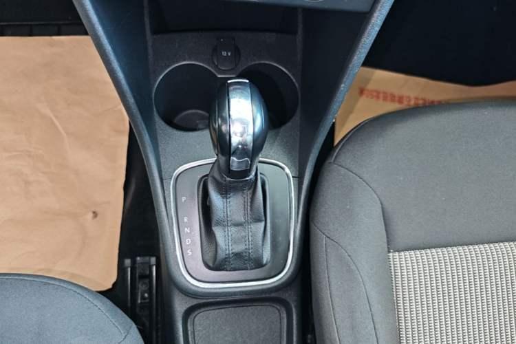 Used Volkswagen Polo 2016 1.4L Automatic Trendy Model Gear Lever