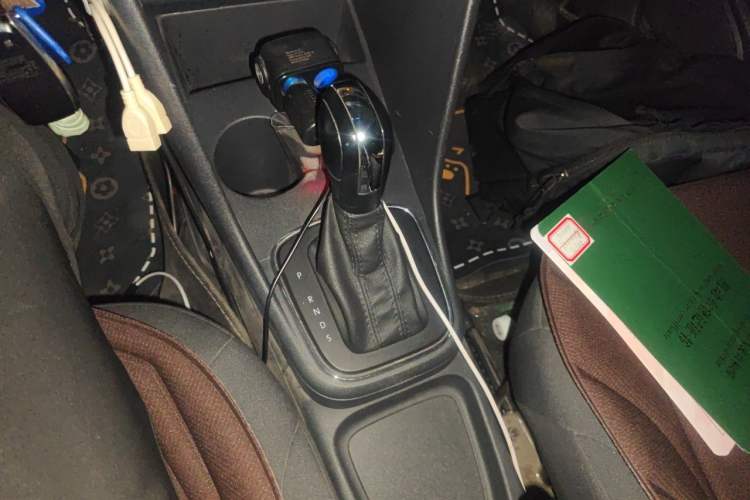 Used Volkswagen Polo 2016 1.4L Automatic Trendy Model Gear Lever