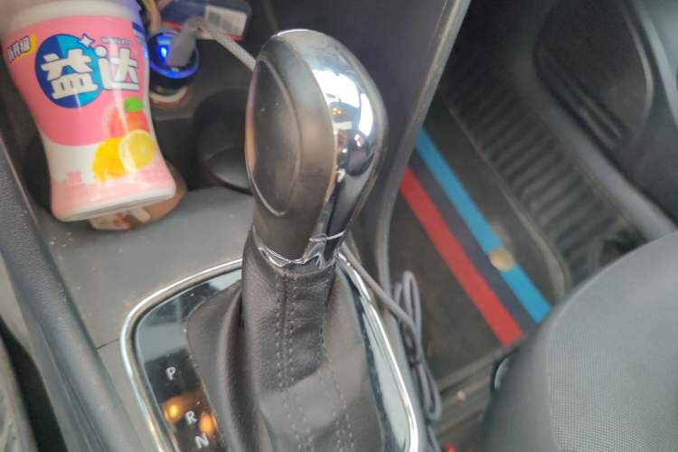 Used Volkswagen Polo 2016 1.6L Automatic Comfort Model Gear Lever