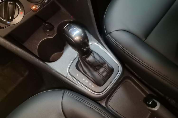 Used Volkswagen Polo 2016 1.4L Automatic Trendy Model Gear Lever