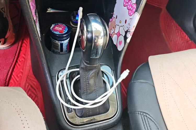 Used Volkswagen Polo 2016 1.4L Automatic Trendy Model Gear Lever