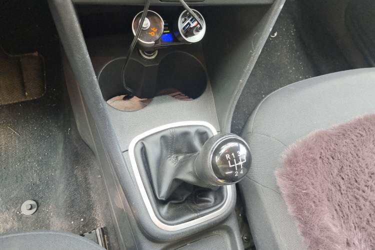 Used Volkswagen Polo 2016 1.4L Manual Fashion Model Gear Lever