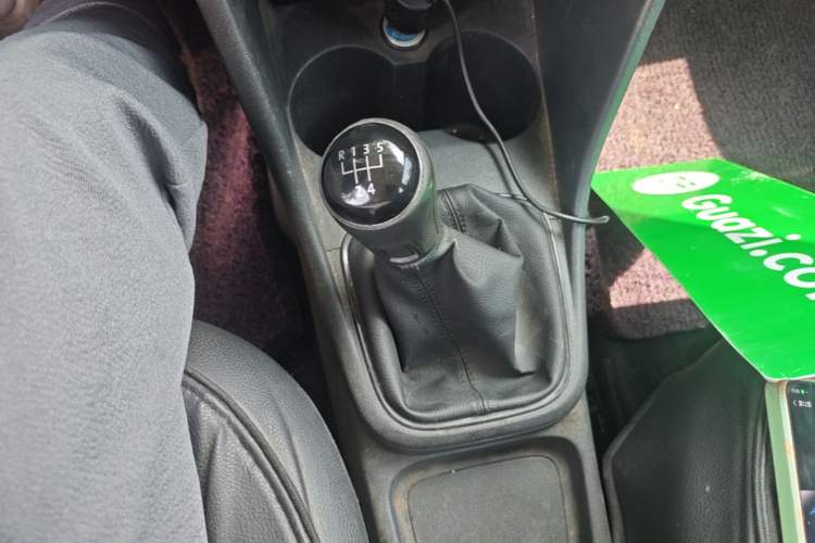 Used Volkswagen Polo 2016 1.4L Manual Fashion Model Gear Lever