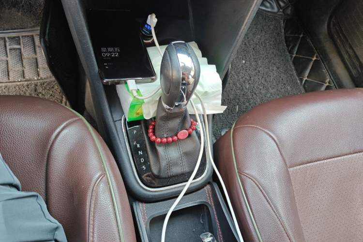 Used Volkswagen Polo 2016 1.6L Automatic Comfort Model Gear Lever